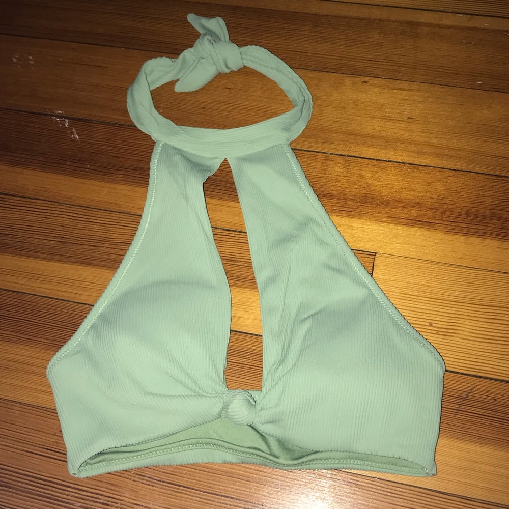 Women’s bathing suit top